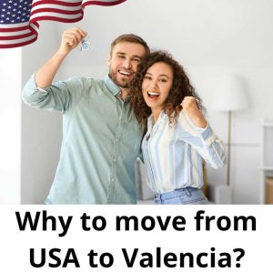 USA-Flagge mit einem spanischen Haus und einem jungen Paar